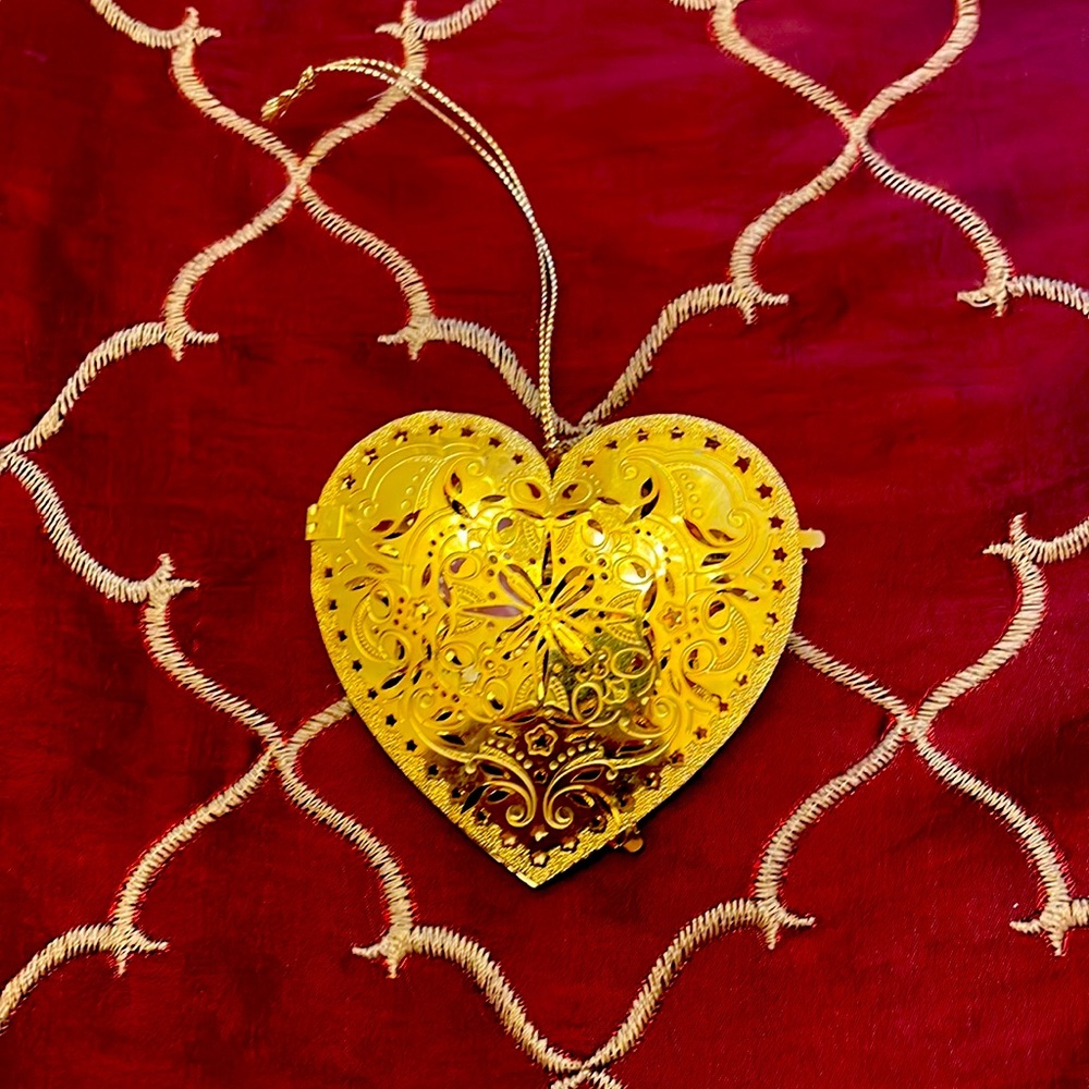 Baldwin Solid Brass Collectors Heart